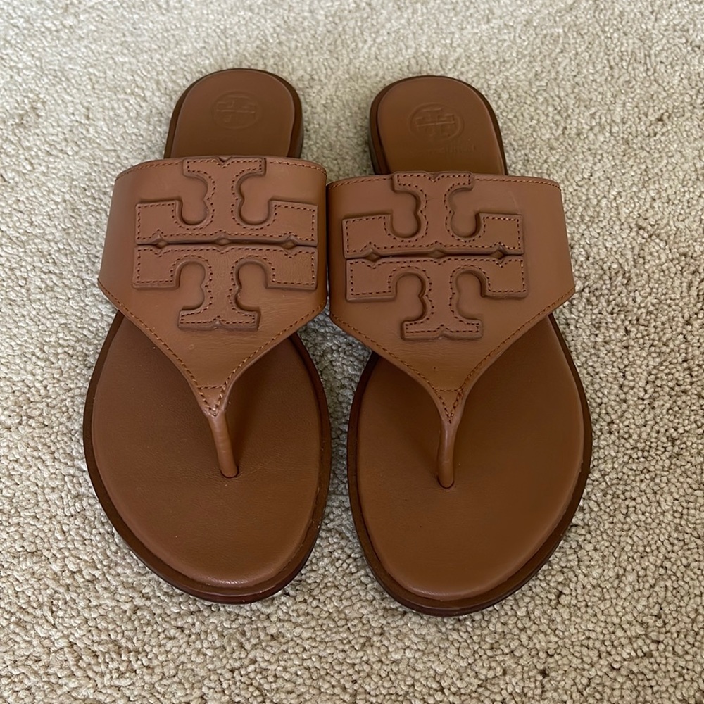 EUC Tory Burch Weston Logo Tan Sandal 🩴